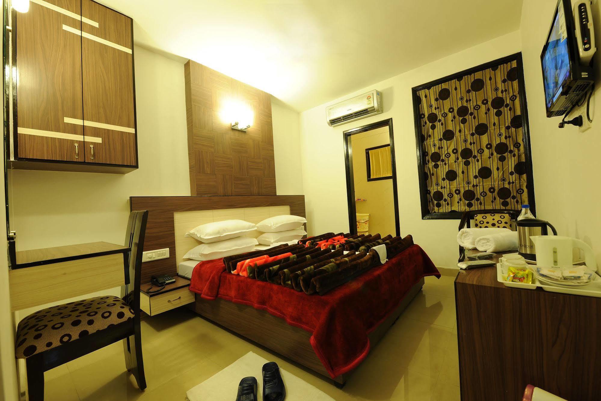 Hotel Hkj Residency Amritsar Exterior photo